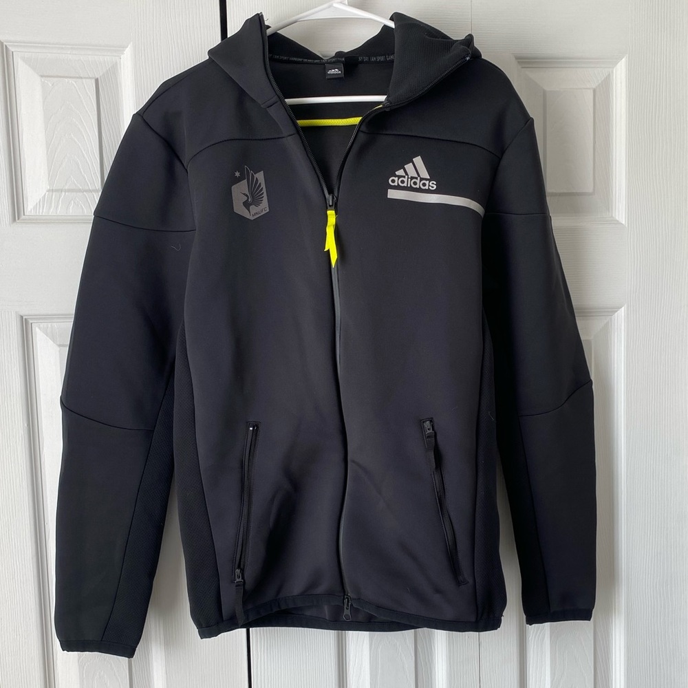 OBO Minnesota United Men’s Adidas 2021 Player Travel Zip-up Hoodie